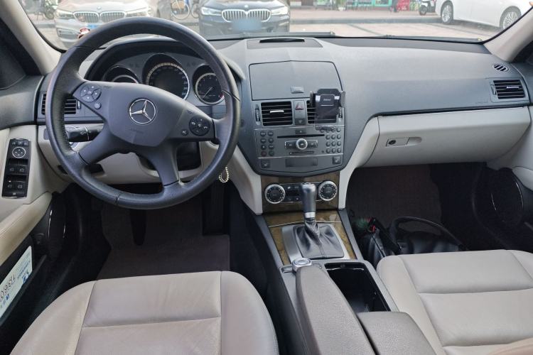 Used Mercedes-Benz C-Class 2010 C 300 Fashion Model