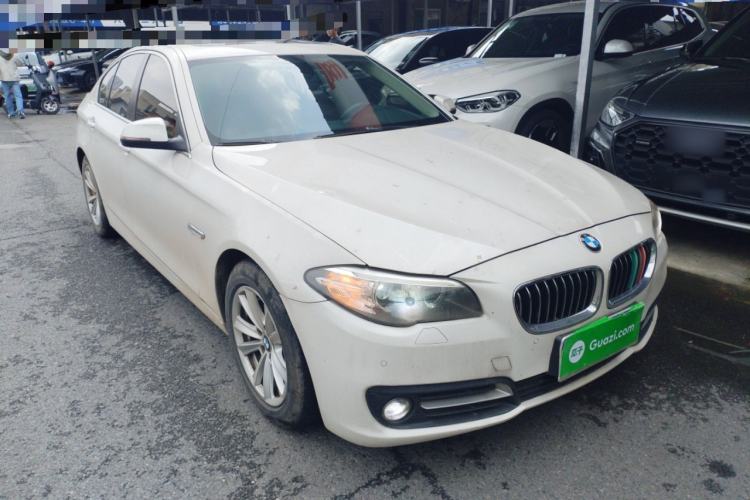 Used BMW 5 Series 2014 520i Elegant Edition Front Right 45 Deg