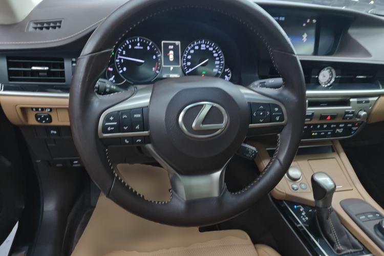 Used Lexus ES 2015 200 Elite Edition Steering Wheel