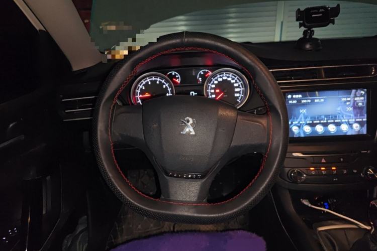 Used Peugeot 408 2014 1.8L Manual Leading Edition Steering Wheel