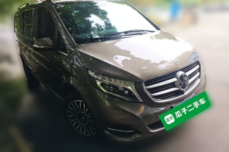 Used Mercedes-Benz V-Class 2017 V 260 Prestige Edition Front Right 45 Deg
