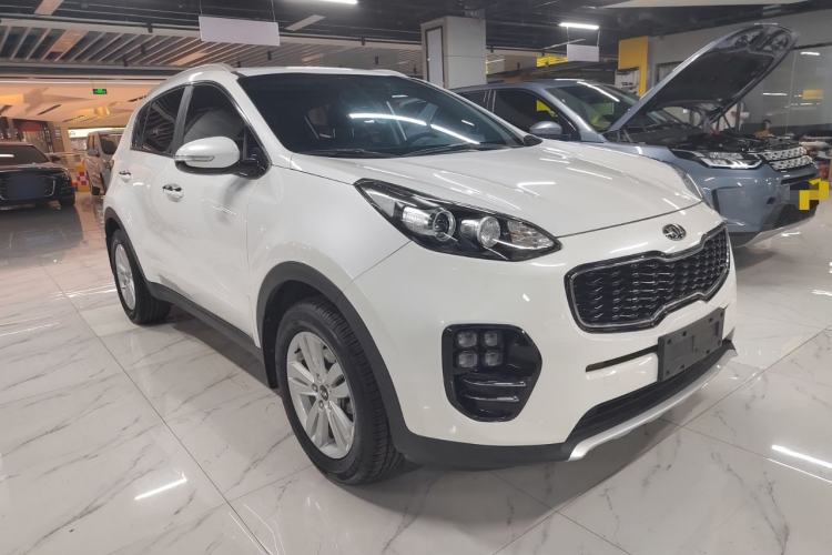 Used Kia KX5 2016 2.0L Automatic 2WD GLS Front Right 45 Deg