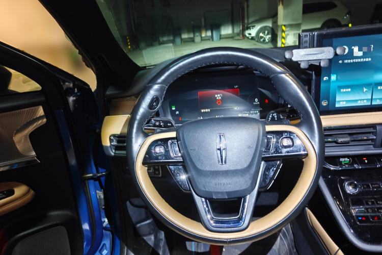 Used Lincoln Corsair 2022 2.0T Two-Wheel Drive Luxury Edition Steering Wheel