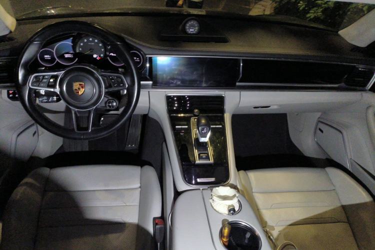 Used Porsche Panamera 2017 Panamera 4 E-Hybrid Sport Turismo 2.9T Center Console