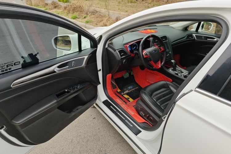 Used Ford Mondeo 2013 2.0L GTDi 200 Luxury Model Driver Seat