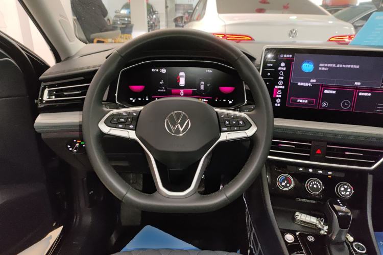 Used Volkswagen Sagitar 2025 300TSI DSG Excellence Edition Steering Wheel