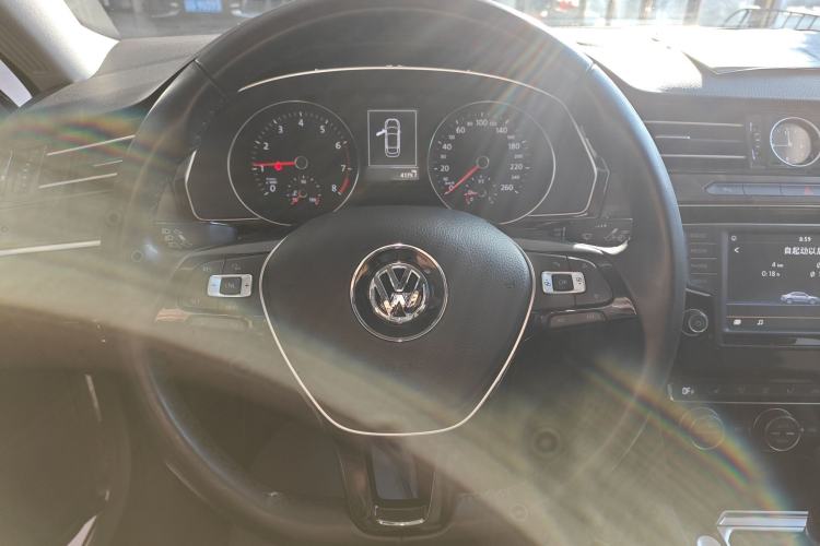 Used Volkswagen Magotan 2017 330TSI DSG Luxury Model