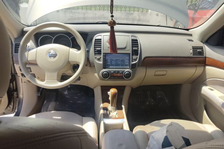 Used Nissan Sylphy 2009 1.6XE Automatic Comfort Edition Center Console