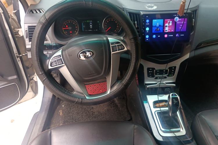 Used BYD e5 2016 300 Luxury Edition Steering Wheel