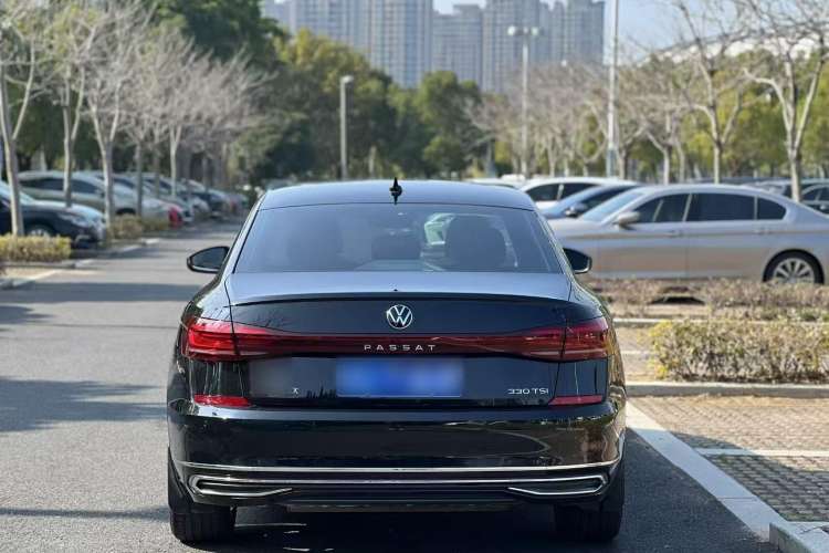 Used Volkswagen Passat 2023 330TSI Starry Elite Edition