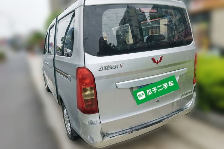 Used Wuling Rongguang V 2016 1.2L Standard Version
