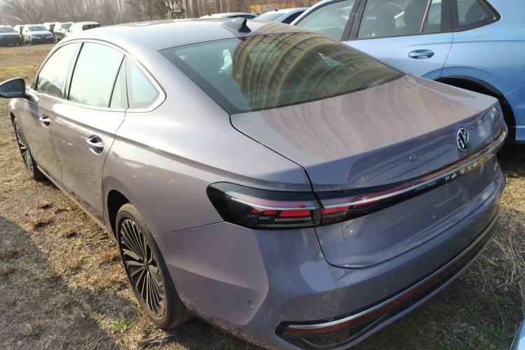 Used Volkswagen Passat 2025 Pro 380TSI Dragon Supreme Edition