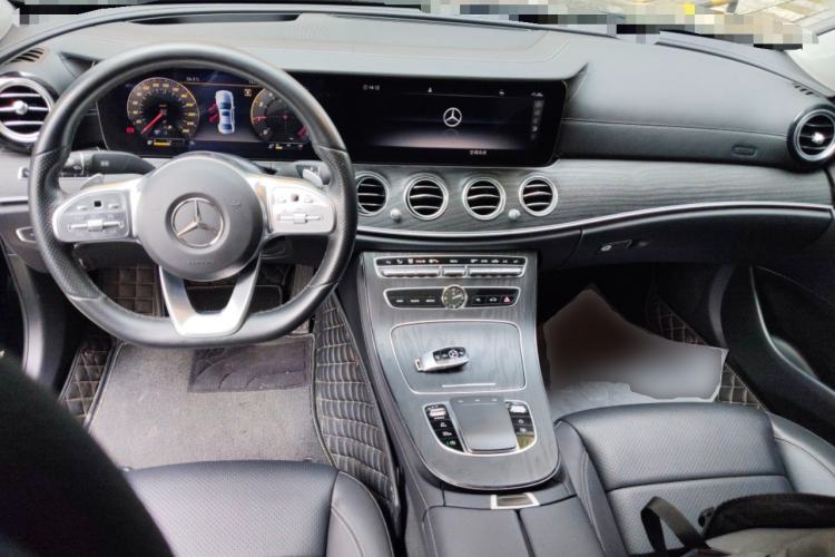 Used Mercedes-Benz E-Class 2020 Restyled E 300 L Sport Exclusive Edition Center Console