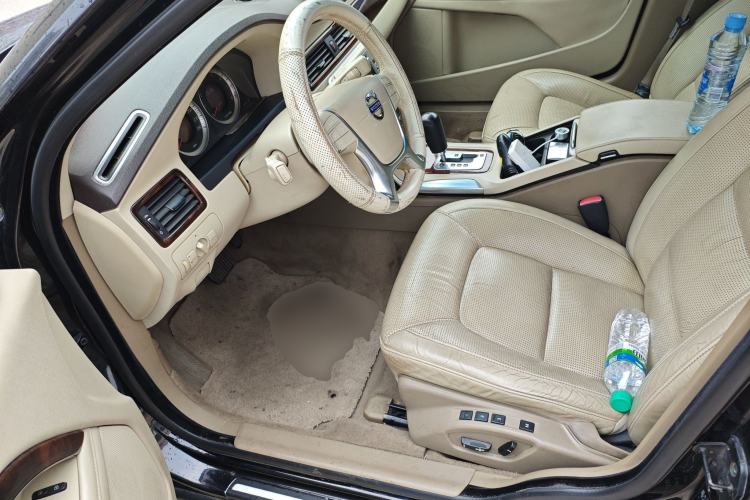 Used Volvo S80L 2011 2.0T ZhiZun Edition
