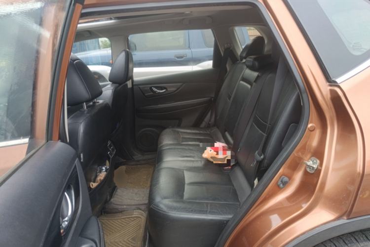 Used Nissan X-Trail 2014 2.5L CVT Luxury Edition 4WD Left Rear Seat