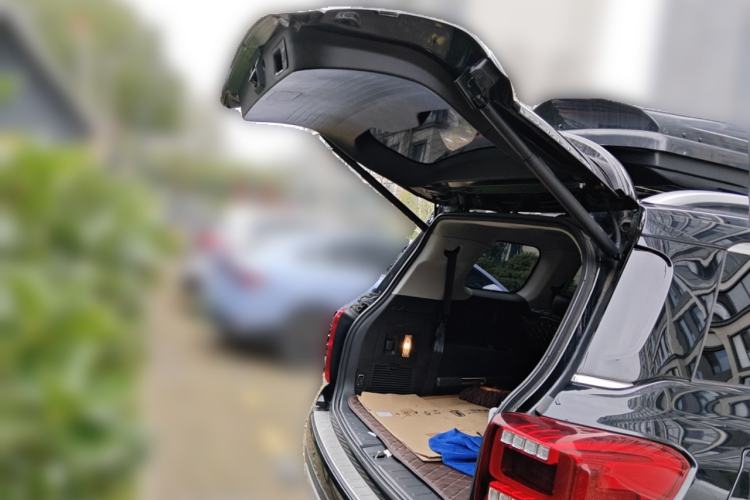 Used GAC Trumpchi GS8 2017 320T Two-Wheel Drive Luxury Smart Connectivity Version (7 Seats)