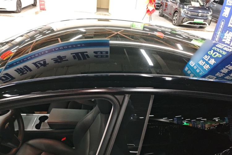 Used Tesla Model Y 2021 Long-Range All-Wheel-Drive Version
