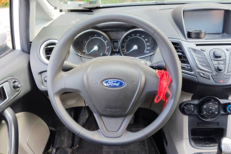 Used Ford Fiesta 2013 Sedan 1.5L Manual Fashion Edition Steering Wheel