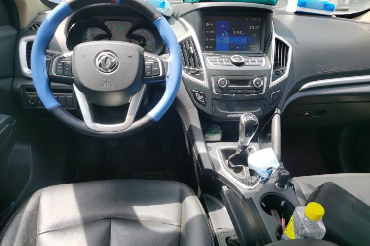 Used Dongfeng Aeolus AX7 2015 2.0L Manual Zhiyi Trim
