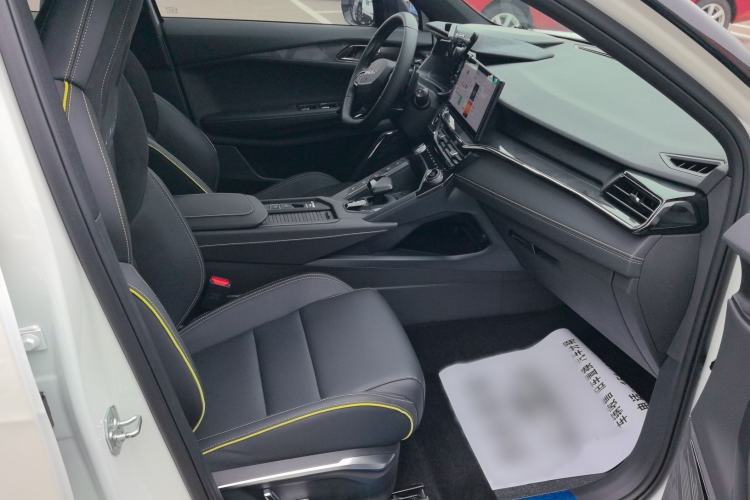 Used Lynk & Co 06 2023 Remix 1.5T Dynamic Halo
