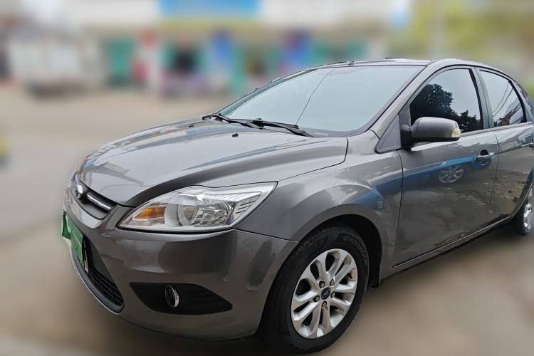 Used Ford Focus 2013 Sedan Classic 1.8L Manual Base Model