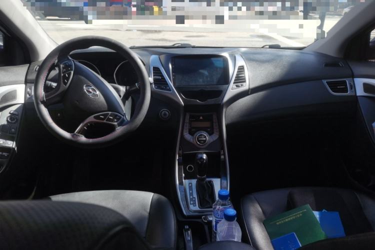 Used Hyundai Elantra (5th Generation / Langdong) 2015 1.6L Automatic Luxury Model Center Console