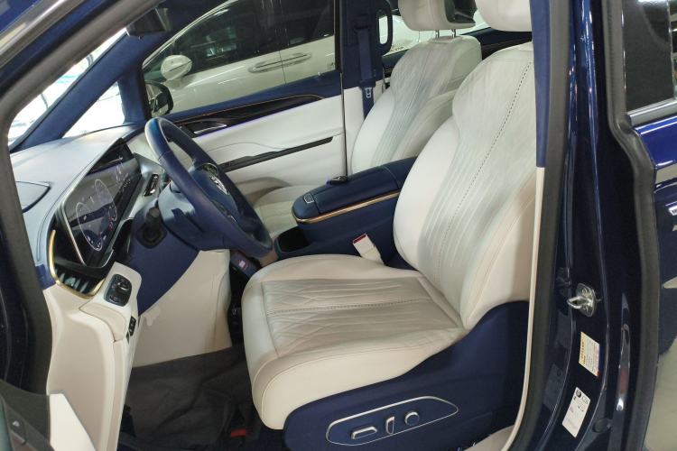 Used Buick GL8 2020 Avenir Avia Four-Seat Luxury Edition