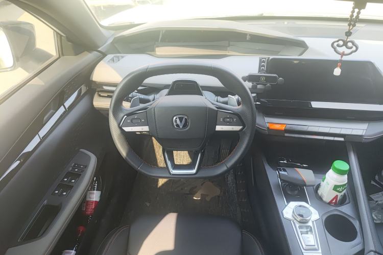 Used Changan UNI-V 2022 1.5T Prestige Version