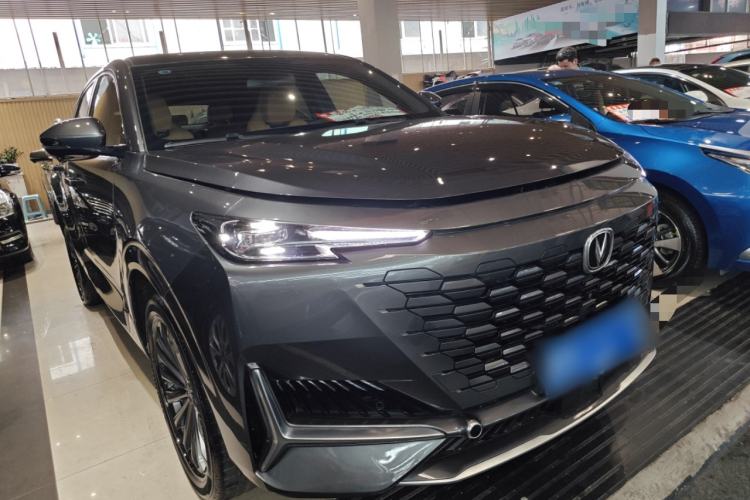 Used CHANGAN UNI-K 2021 2.0T Excellence Edition Front Right 45 Deg