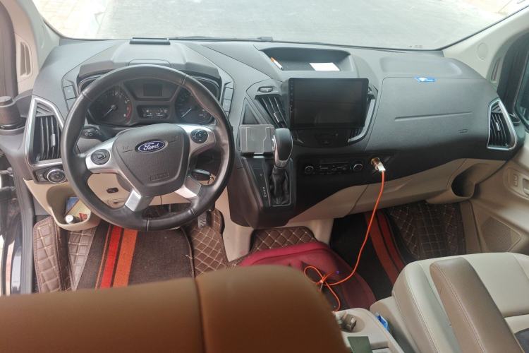 Used Ford Tourneo Custom 2020 2.0T Automatic Elite Edition China VI Standard Center Console