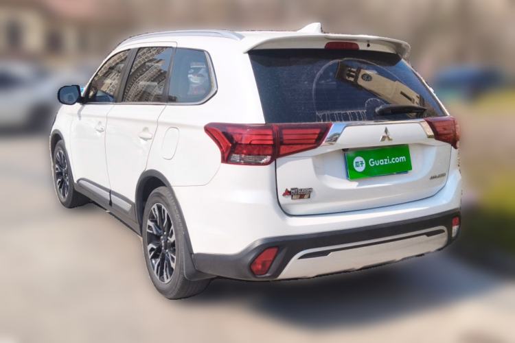 Used Mitsubishi Outlander 2020 2.0L Two-Wheel Drive Enjoyment Version 5 Seats
