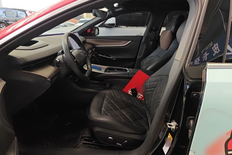 Used CHANGAN NEVO A07 2024 All-Electric "True Fragrance" Edition 515 Luxurious Model 58.9 kWh Left Front Seat