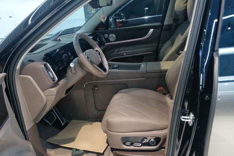 Used Hima AITO M9 2025 Extended-Range Ultra Version 52 kWh 6-Seater Left Front Seat