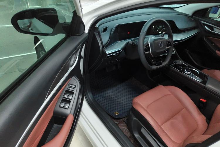 Used CHANGAN Eado 2025 PLUS 1.4T Dual-Clutch High-Energy Version
