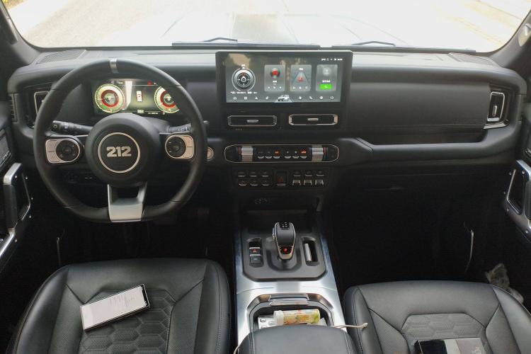 Used 212 T01 2024 2.0T Mechanic