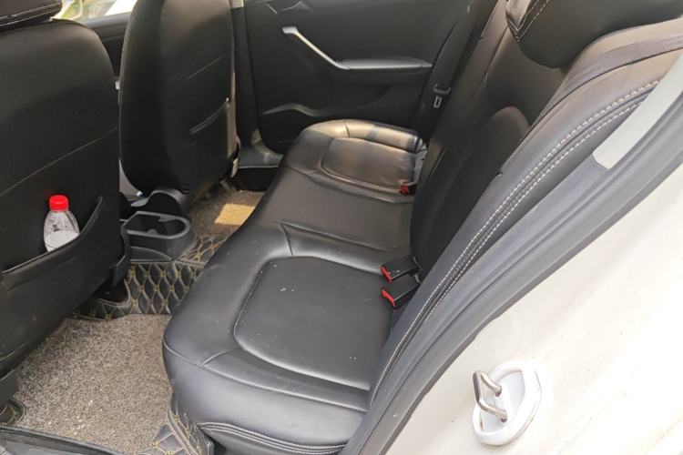 Used Volkswagen Jetta 2015 1.6L Manual Fashion Edition Left Rear Seat