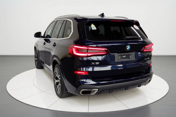 Used BMW X5 2021 xDrive40i Luxury Model with M Sport Package
