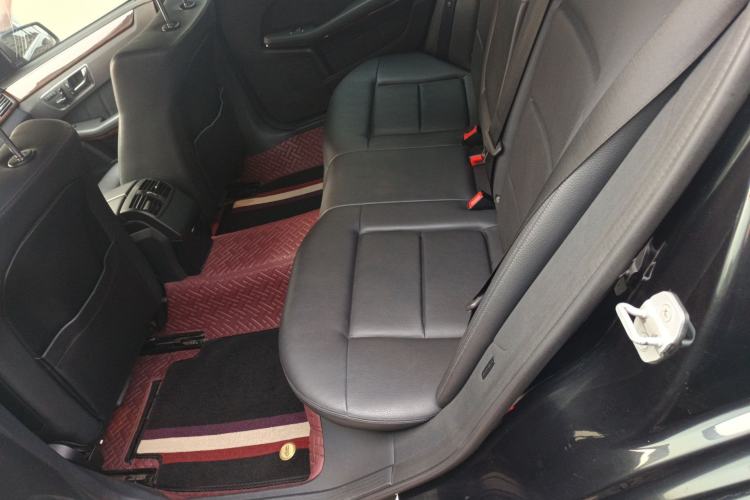 Used Mercedes-Benz E-Class 2011 E 200 L CGI Elegant Model
