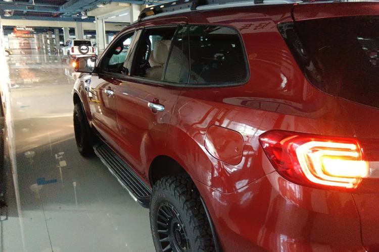 Used Ford Everest 2016 2.0T Gasoline Automatic 4x4 Flagship Edition
