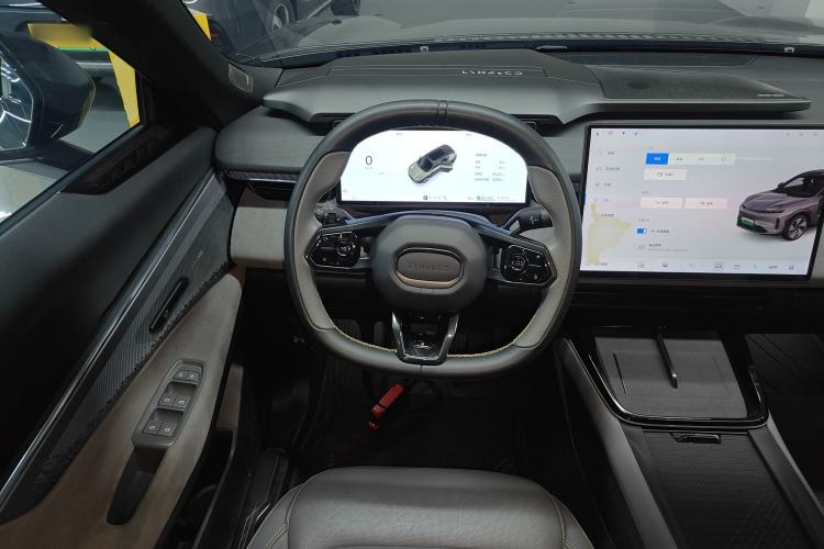 Used Lynk & Co 08 EM-P 2023 120km Long-Range Pro
