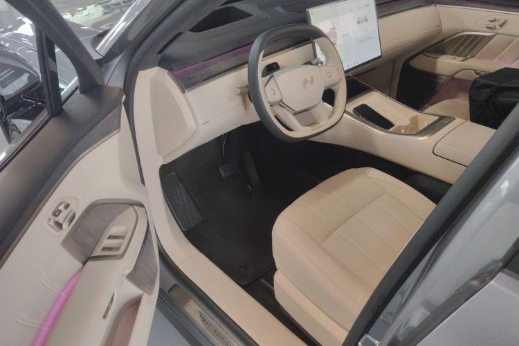 Used ONVO Luxeed L90 2025 Model—Max Six-Seater Version Driver Seat