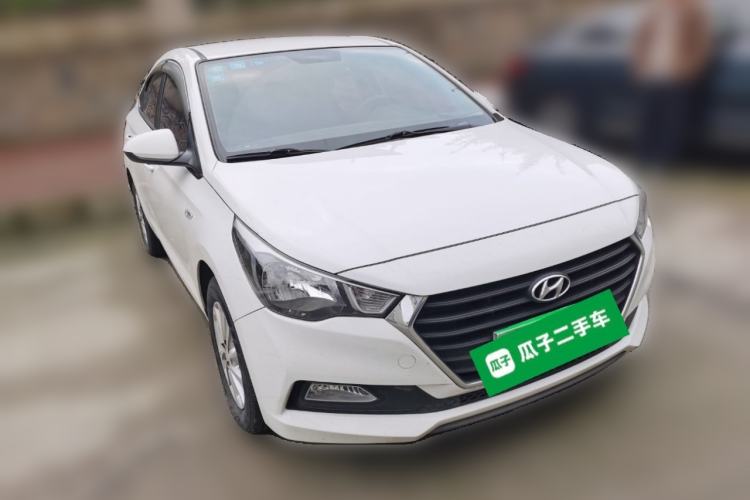 Used Hyundai Verna (new generation) 2016 1.4L Automatic Cool Edition GLS Front Right 45 Deg