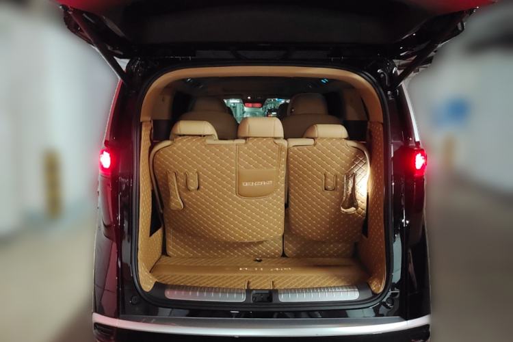 Used Denza D9 2025 DM-i Smart Drive 1020 Four-Wheel Drive Premium Model