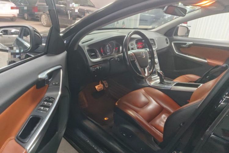 Used Volvo S60 2016 S60L T4 Zhiyuan Edition Driver Seat