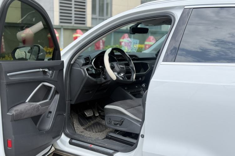 Used Audi Q3 2022 40 TFSI Fashion Dynamic Model