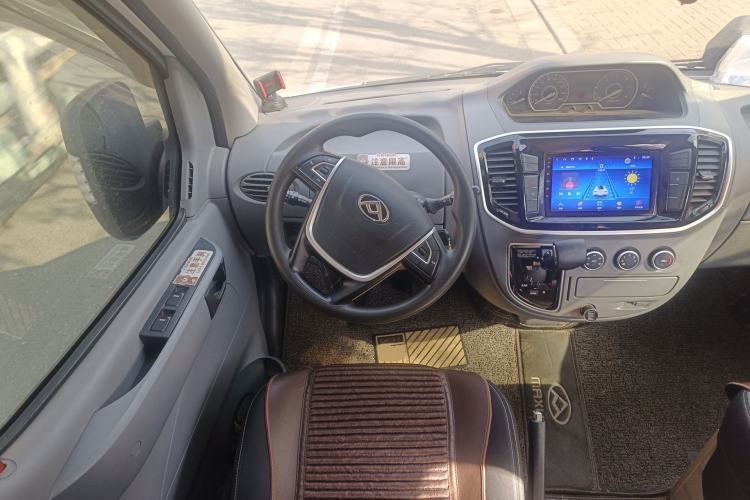 Used SAIC MAXUS Xintu V80 2019 2.5T Classic AMT Aoyuntong Short Wheelbase Mid-Roof 5/6-Seater Steering Wheel