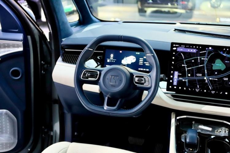 Used Zeekr 009 2024 Six-Seat Executive Version 4WD 108 kWh
