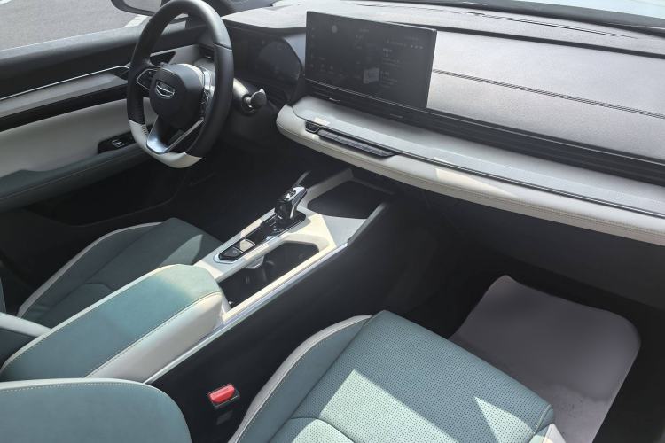 Used Geely Auto Emgrand L HiP 2022 1.5TD-DHT Pro 100KM Super Rui
