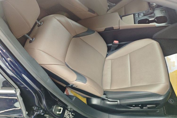 Used Lexus ES 2022 200 Excellence Edition Right Front Seat