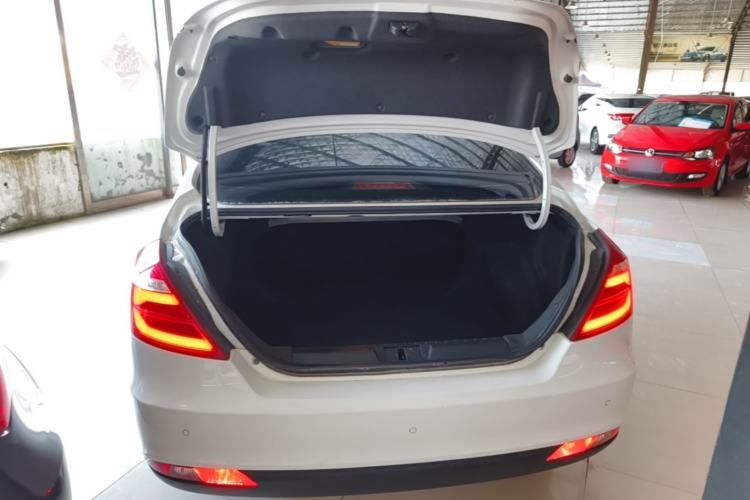 Used Geely Auto Emgrand 2017 Sedan Million Edition 1.5L Manual - Upward Version
